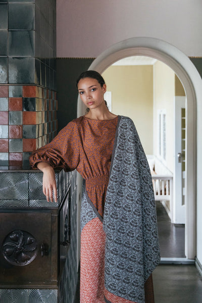 The Knitted Fabric: Colourwork Projects For You And Your Home - Dee Hardwicke